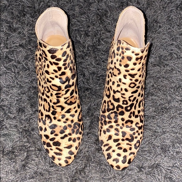 STEVE MADDEN BOOTIES! - Picture 1 of 4